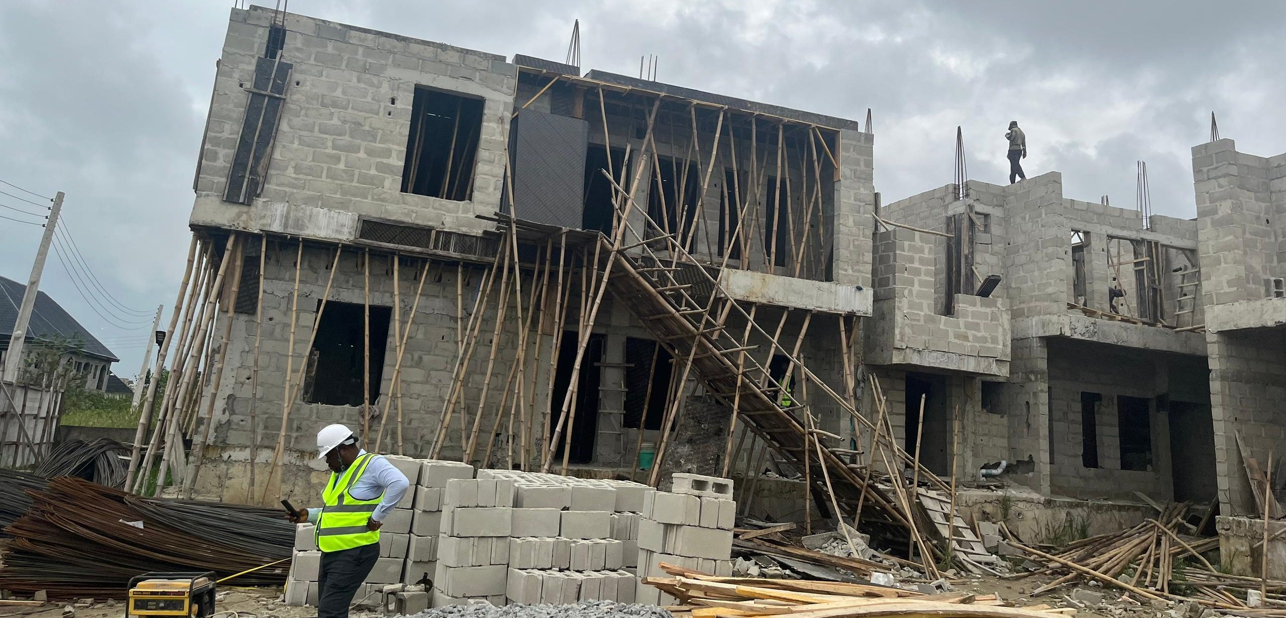 https://realtyprosnig.com/wp-content/uploads/2025/08/WhatsApp-Image-2025-07-29-at-8.39.36-PM-e1754476215621-1.jpeg